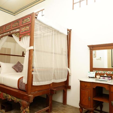Ndalem Natan Royal Heritage Yogyakarta Exterior foto