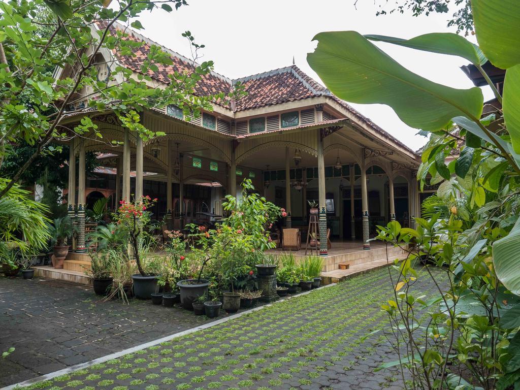 Ndalem Natan Royal Heritage Yogyakarta Exterior foto