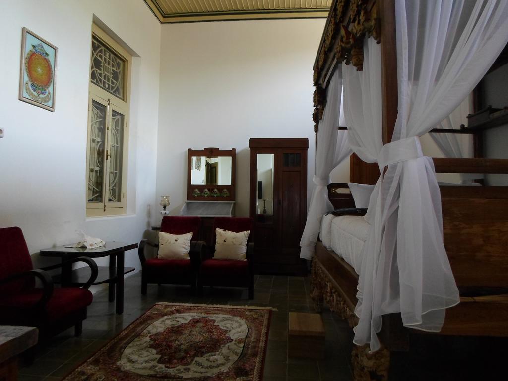 Ndalem Natan Royal Heritage Yogyakarta Exterior foto