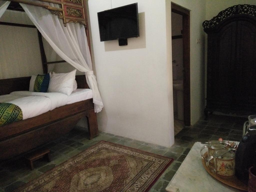 Ndalem Natan Royal Heritage Yogyakarta Exterior foto