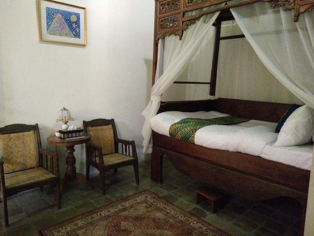 Ndalem Natan Royal Heritage Yogyakarta Exterior foto