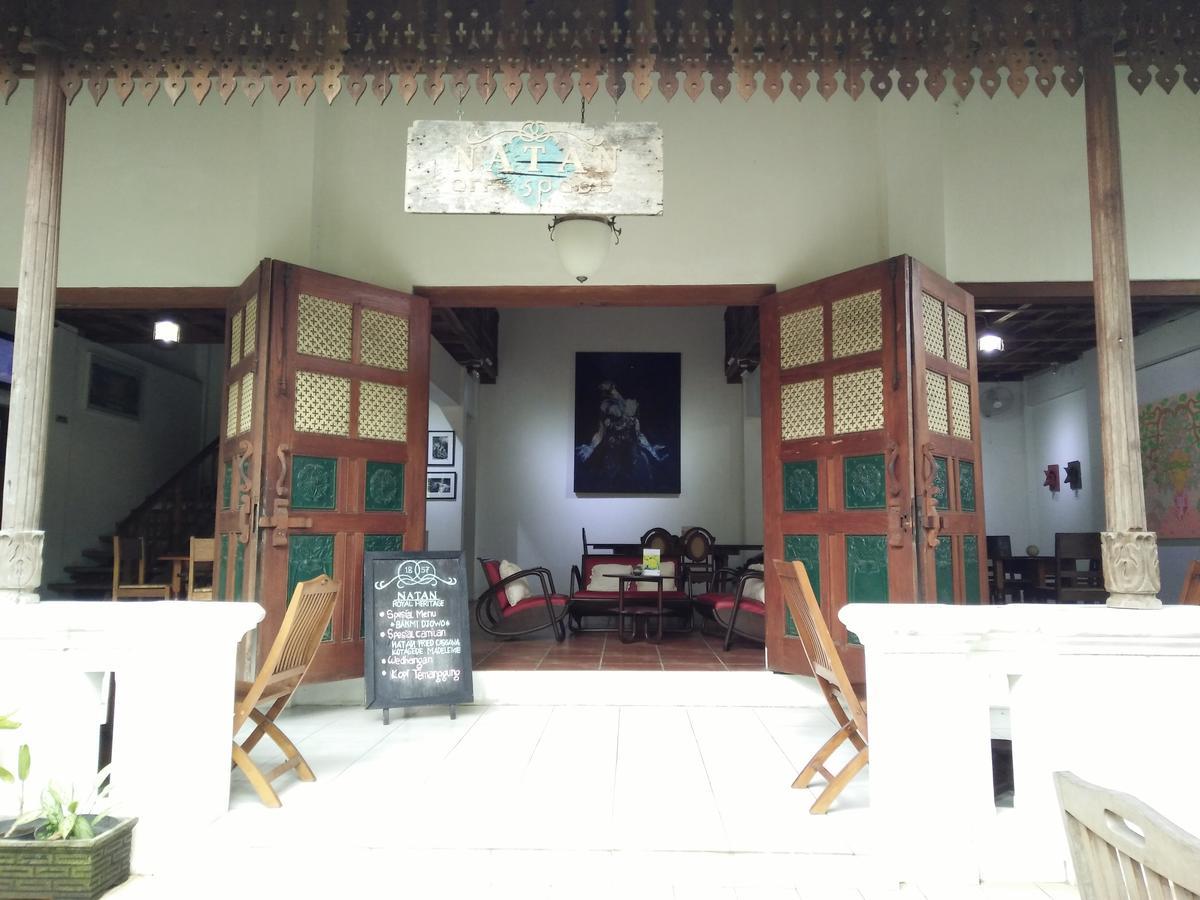 Ndalem Natan Royal Heritage Yogyakarta Exterior foto