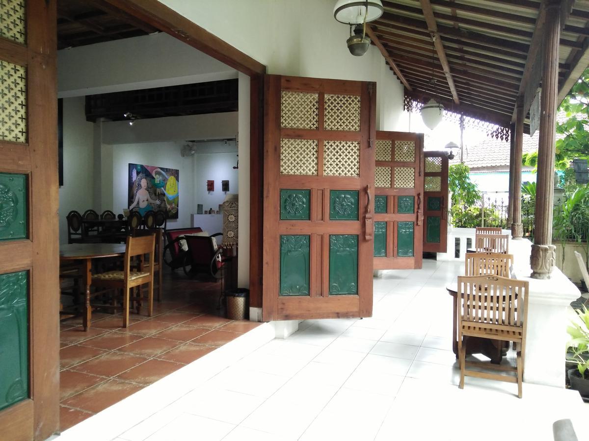 Ndalem Natan Royal Heritage Yogyakarta Exterior foto